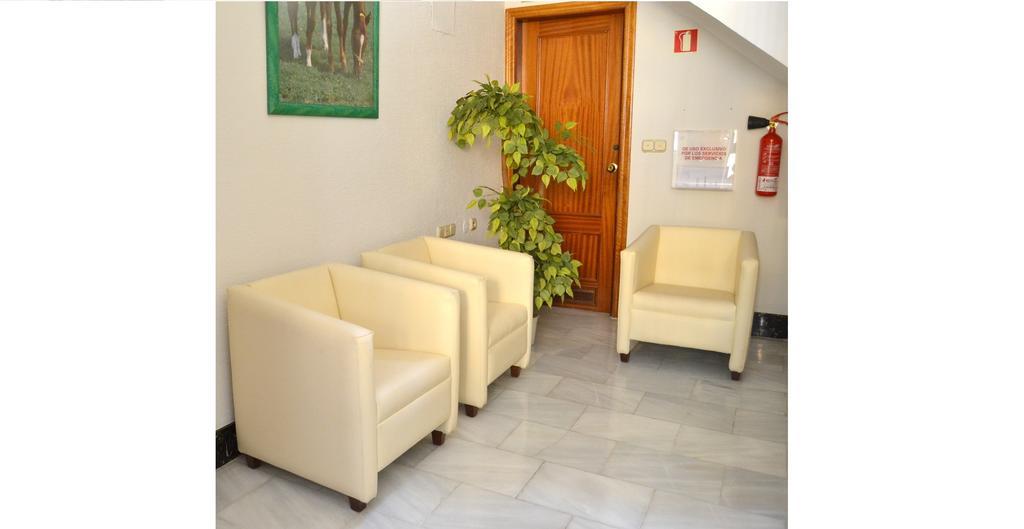 Hostal Centro Ejido El Ejido Bagian luar foto